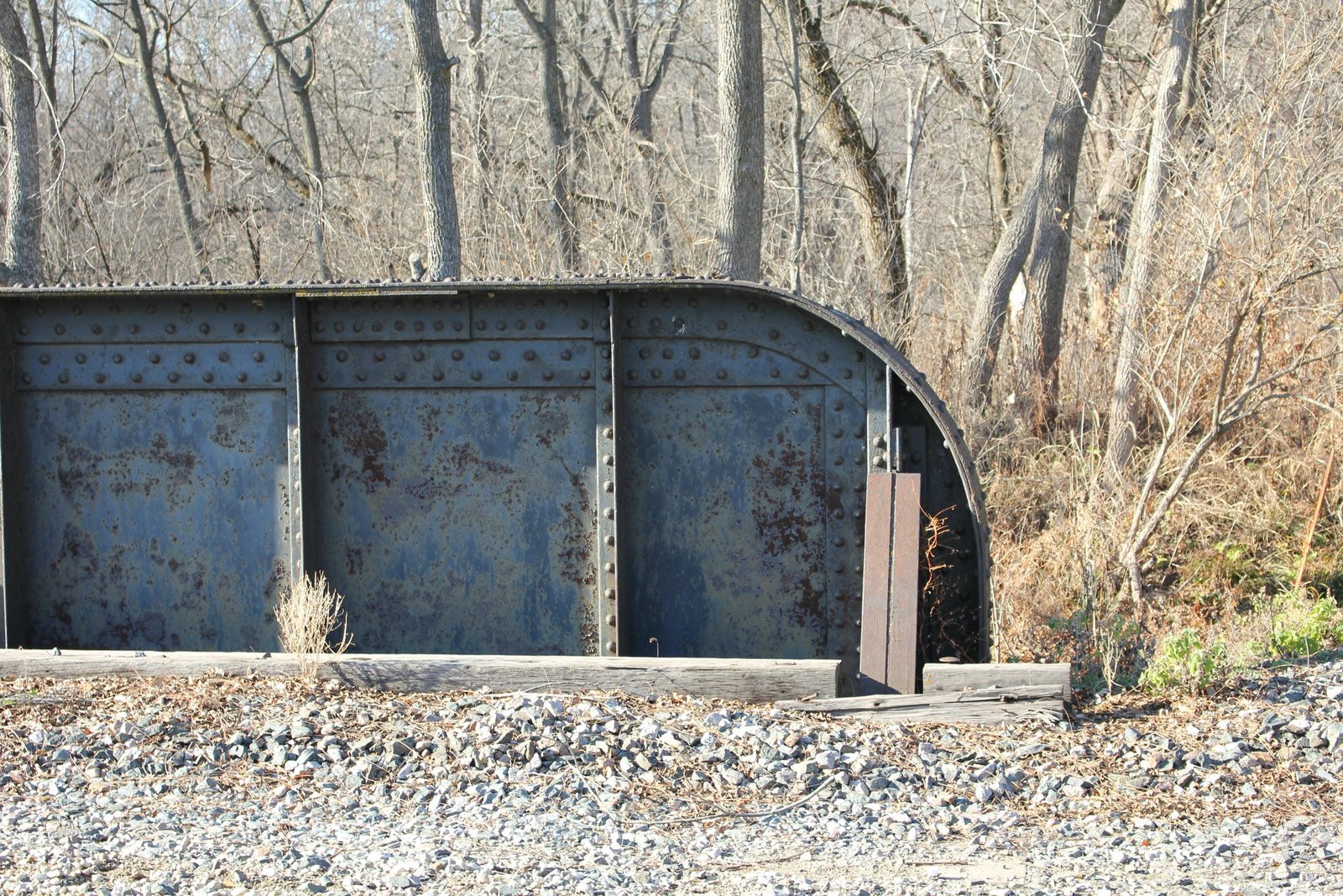 Girder end